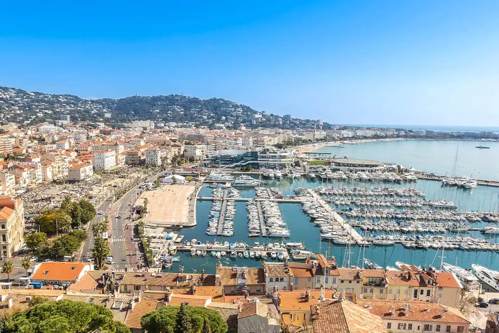 HELLO RIVIERA STAY 10