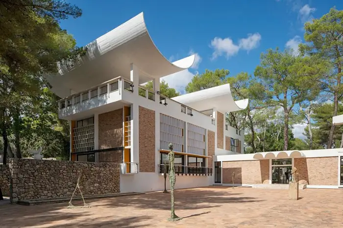 Fondation Maeght à Saint Paul de Vence - Les Musées de la cote d'azur