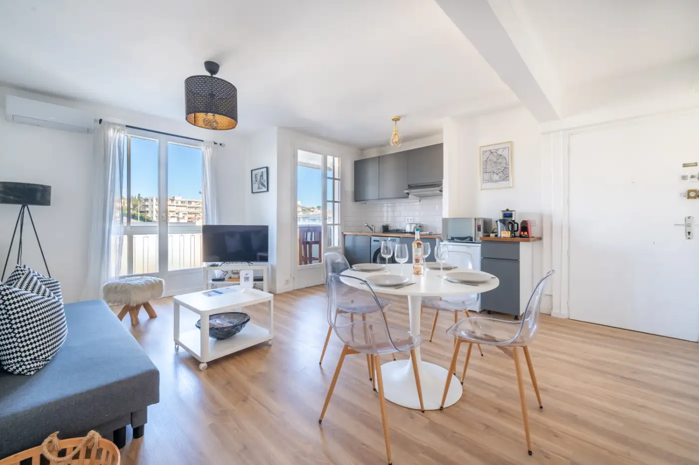 Home 87 Apartment stay in Cagnes-sur-Mer prepared for travelers