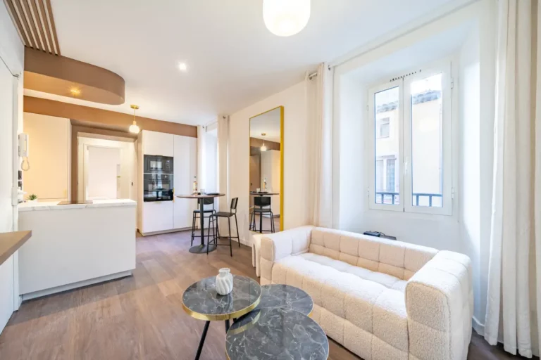 Shooting photo professionnel 7 Pièce de vie lumineuse d'un appartement à Cagnes-sur-Mer