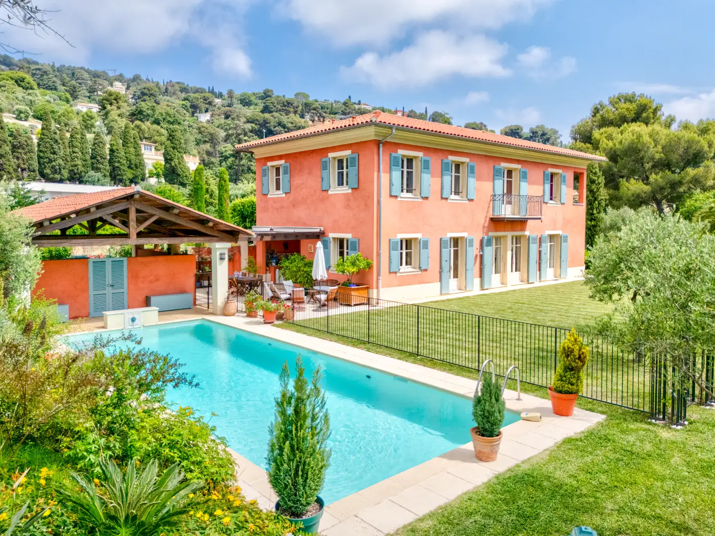 Home 86 Villa with pool in the hills of Nice
