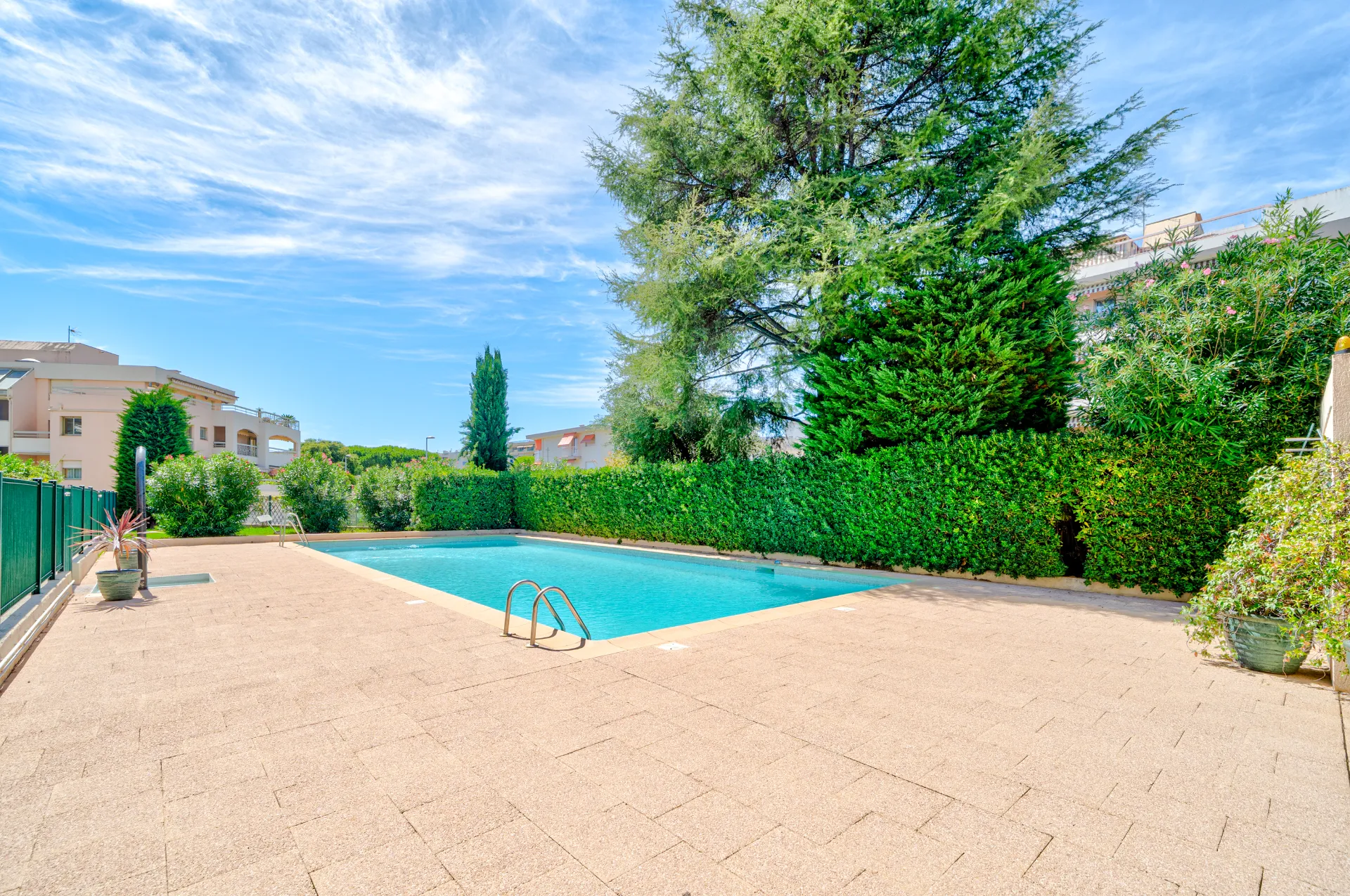 Appartement 2 personnes à Cagnes-sur-Mer, résidence avec piscine et terrasse de 12 m² 19 Appartement 2 personnes à Cagnes-sur-Mer, résidence avec piscine