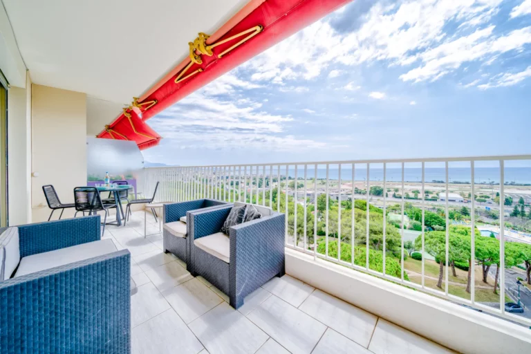 Appartement vue mer dans domaine sécurisé, Cagnes-sur-Mer