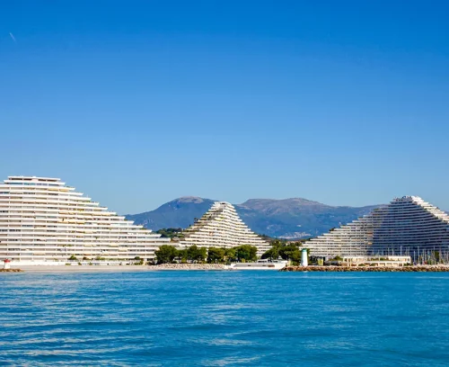 Villeneuve Louet, Marina Baie des Anges